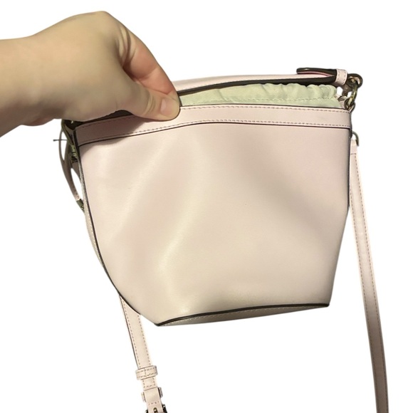 Kate Spade Pink Crossbody Bag with Parrot Design - Picture 8 of 12